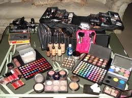  Make-up kits