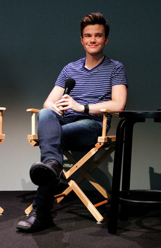  Meet The Author: Chris Colfer, ‘The Land Of Stories’ at the manzana, apple Store Soho