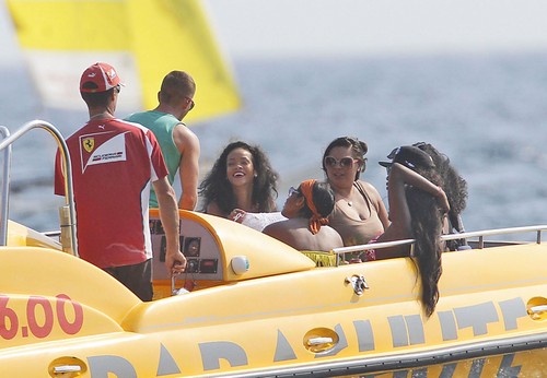 Parasailing In Cannes [24 July 2012]