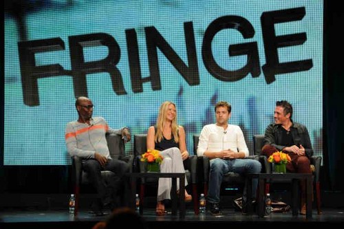  写真 from 狐, フォックス 2012 Summer TCA - Fringe cast