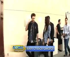  Rob talking to Kristen at the TCA's