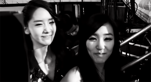 SNSD's Tiffany and Yoona