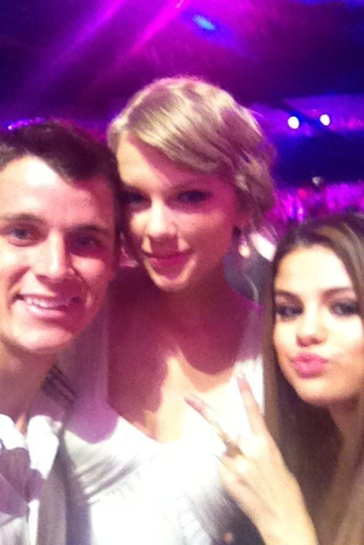  Taylor at the 2012 Teen Choice Awards