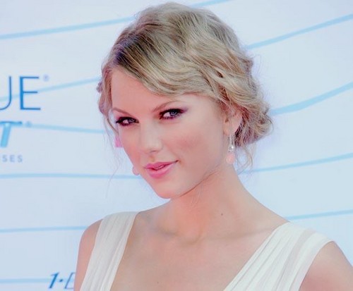  Taylor तत्पर, तेज, स्विफ्ट at teen choice awards 2012
