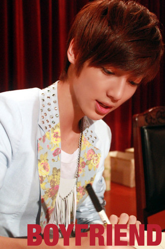  [STAFFDIARY] 1st Mini Album amor Style Fansign event (Ver 2) - Kwangmin