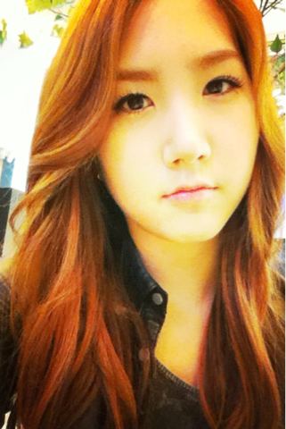  120505 A 담홍색, 핑크 Yookyung’s Wagle Update “Long Hair i miss miss it..