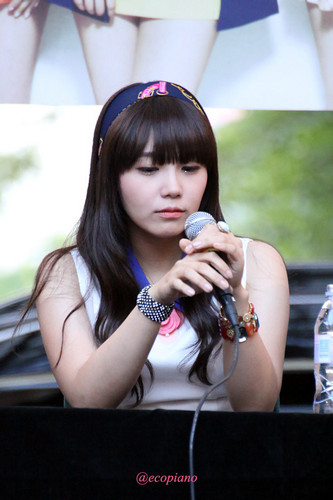  120603 A розовый at Ilsan Фан Signing Event