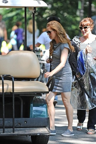  Amy Adams Heads to Central Park
