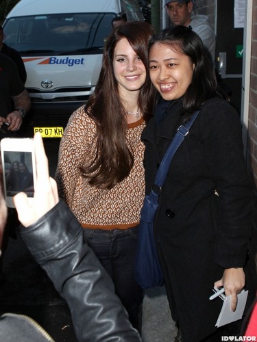  Arriving at Enmore Theatre (July 26)