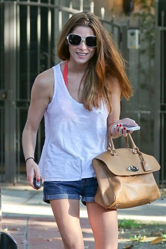  Ashley Greene Spotted Leaving a Pool Party in LA ( 02-08-2012)