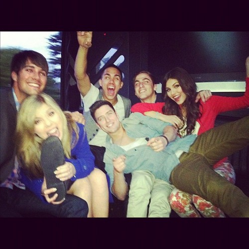  Big Time Rush, Jennette McCurdy & Victoria Justice