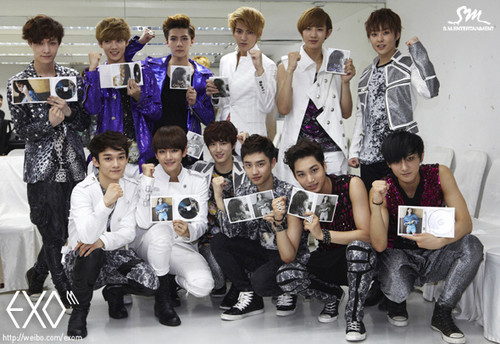  Exo in Thailand 日 3 – Official weibo 更新