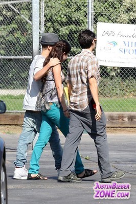  JB and Selena- 4th Augus 2012