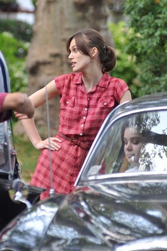  Keira on set of "Can A Song Save Your Life?" in New York City
