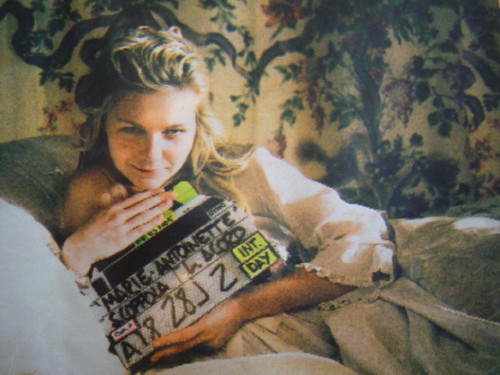  Kirsten behind the scenes of "Marie Antoinette"