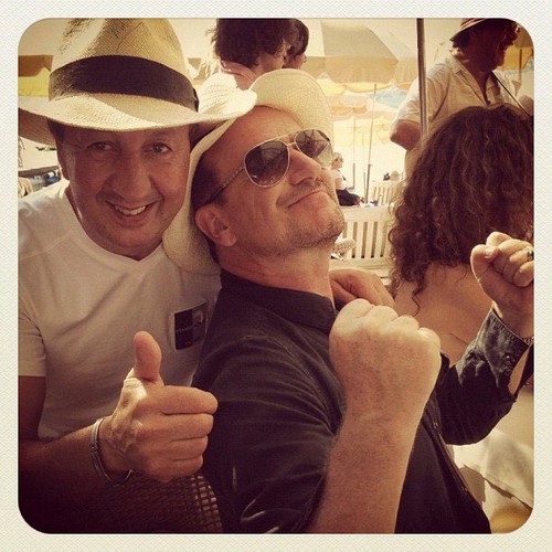Larry and Bono on holiday in France