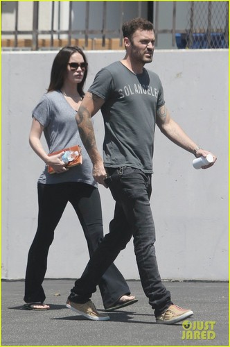  Megan 狐狸 & Brian Austin Green: Lunch with Kassius!