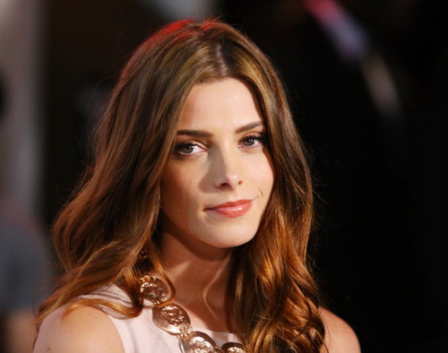 NYLON Magazine August Issue Launch Party Hosted bởi Ashley Greene in Los Angeles