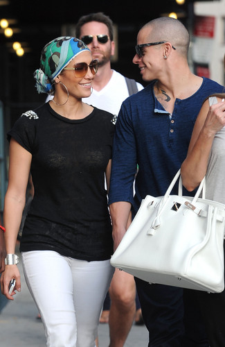  Out For jantar At Pastis In New York City [22 July 2012]