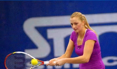  Petra Kvitova : straight hair Luật sư đấu trí her thêm !