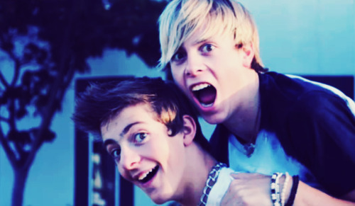  Rocky and Riker