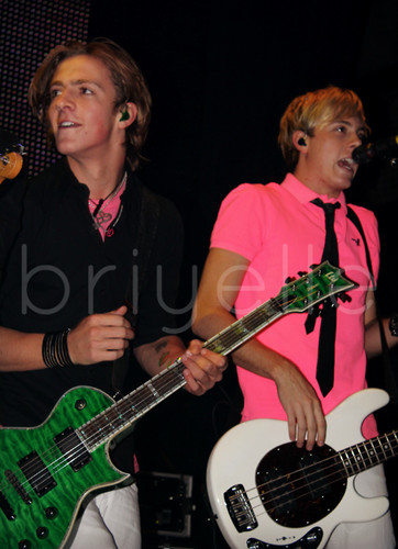  Rocky and Riker