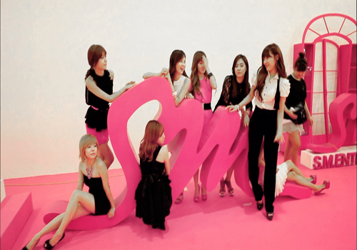  SNSD at SMtown exibition