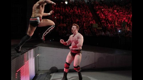  straße Fight!!!! Sheamus vs Bryan