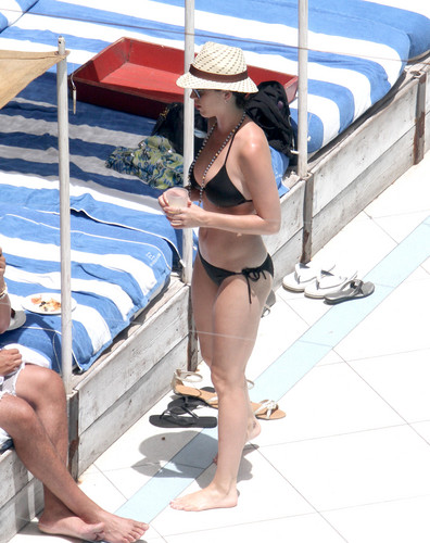 Wearing A Bikini At A Hotel Pool In Miami [26 July 2012]