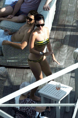  Wearing A Bikini In Miami [27 July 2012]