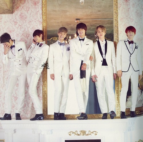  B2ST 'Midnight Sun" Limited Edition Scans