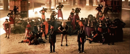 Beyoncé in ‘Run The World (Girls)’ âm nhạc video