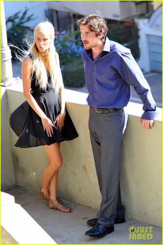  Christian Bale & Isabel Lucas on the set of 'Knight of Cups'
