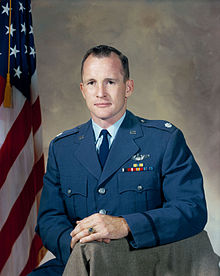  Edward Higgins White, II (Lt Col, USAF) (November 14, 1930 – January 27, 1967 )