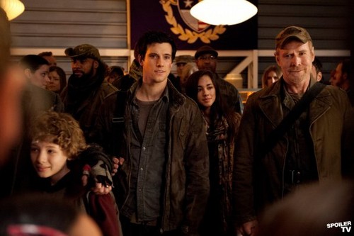  Falling Skies 2x09 - The Price of Greatness