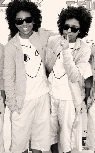  Imagine if princeton as a Twin which one would 당신 choose the mb's one 또는 they outside mb's one?!