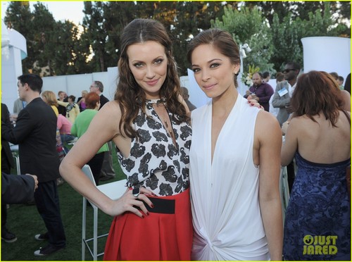 Kristin Kreuk and Katie Cassidy at Television Critics Association - Red Carpet (July 30th, 2012)