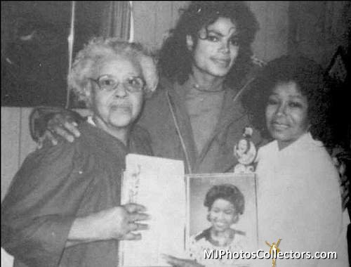  Michael With His Mother And Maternal Grandmother