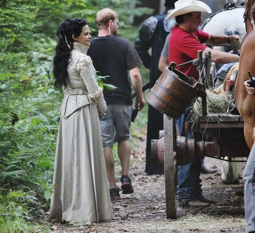 Once Upon A Time - Season 2 - August 9th set photos 