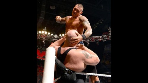  Orton vs 表示する