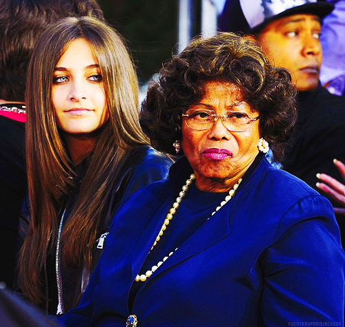  Paris Jackson and her grandma Katherine Jackson ♥