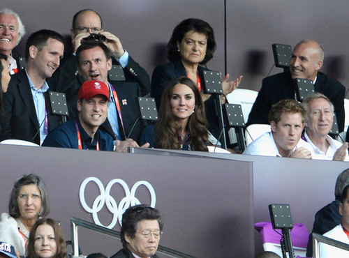  Prince William attend the evening's Athletics events on দিন 9 of the লন্ডন 2012 Olympic Games