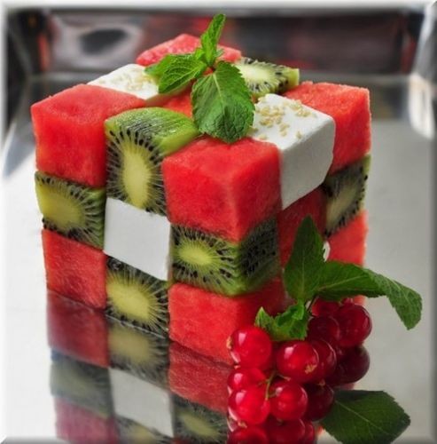  Rubik's buah-buahan salad