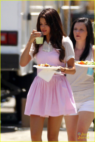  Selena - Behind the Scenes of 'Parental Guidance' - August 10, 2012