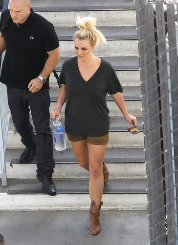  leaving a Studio in Beverly Hills [10 August 2012]