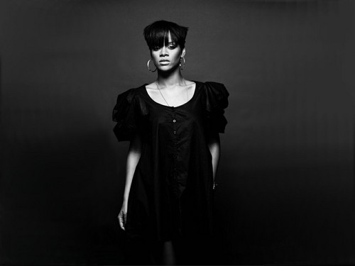  Rihanna dark background