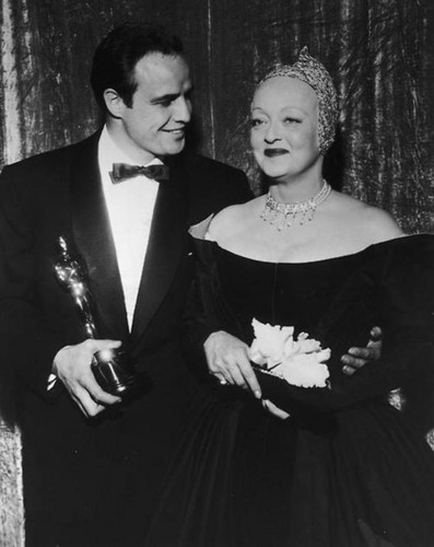  Bette Davis & Marlon Brando
