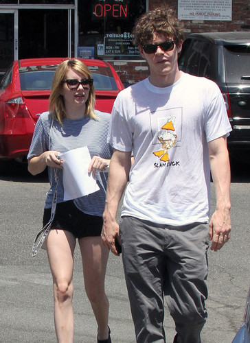  Emma Roberts and Evan Peters Go to Coffee [August 10, 2012]