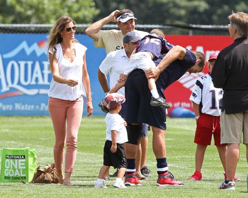  Gisele and sons paying another visit to Tom Brady at Patriots