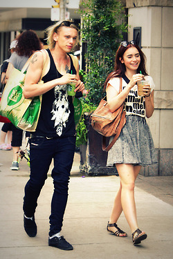  Jamie & Lily 엘 Out & About in Toronto (2012)